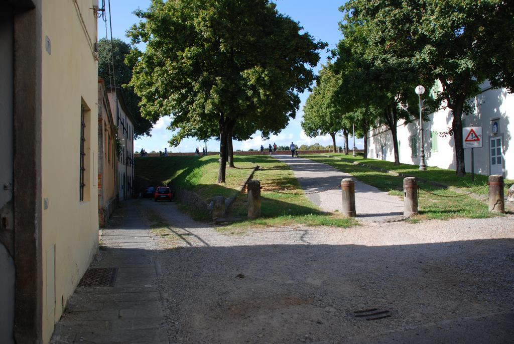 S. Agostino Fronte Mura Lucca Exterior foto